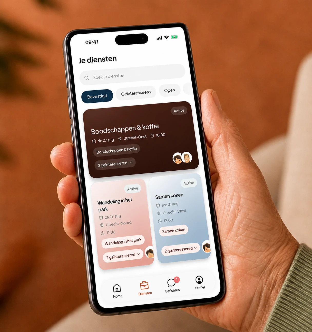 De app Gezelschap.nl op een telefoon